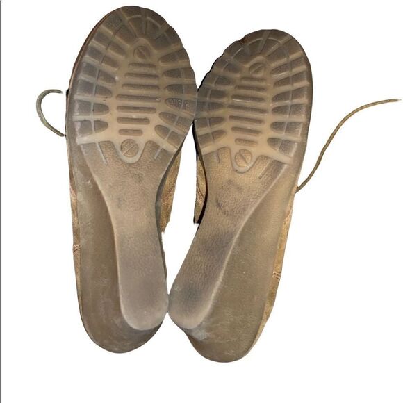 White Mountain tan chestnut booties - Picture 6 of 9